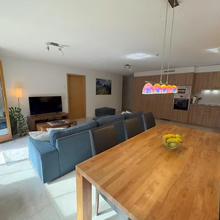 Family Frame Lauterbrunnen