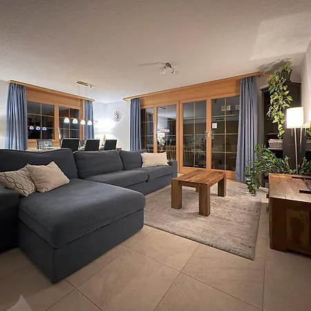 Apartman Family Frame