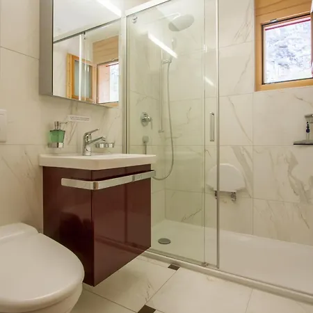 Family Frame Апартаменты Лаутербруннен