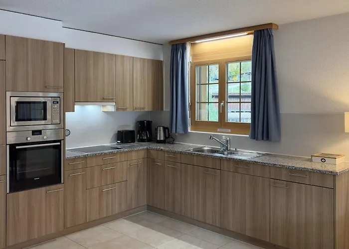 패밀리 프레임 아파트먼트 아파트 *