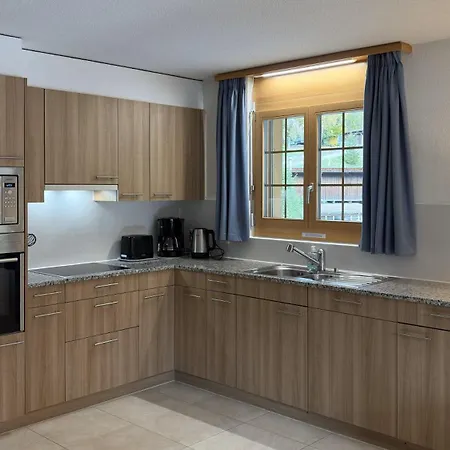 Family Frame Apartment *
