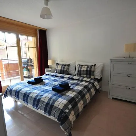 Family Frame Apartment