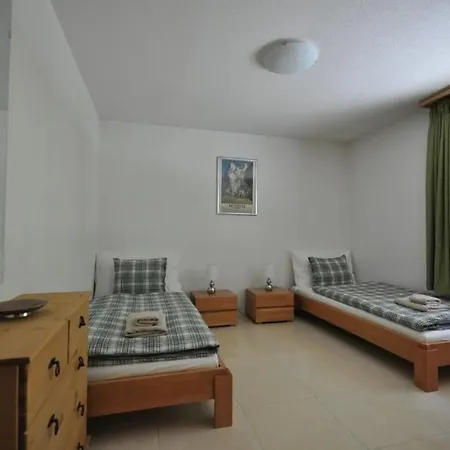 Apartment Family Frame Lauterbrunnen